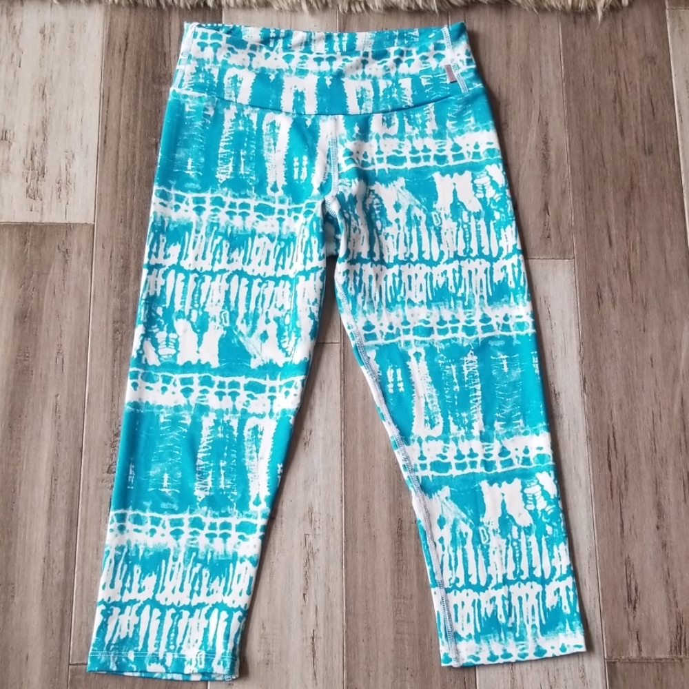KOS USA Color Block Tie Dye Capri Workout Leggings
